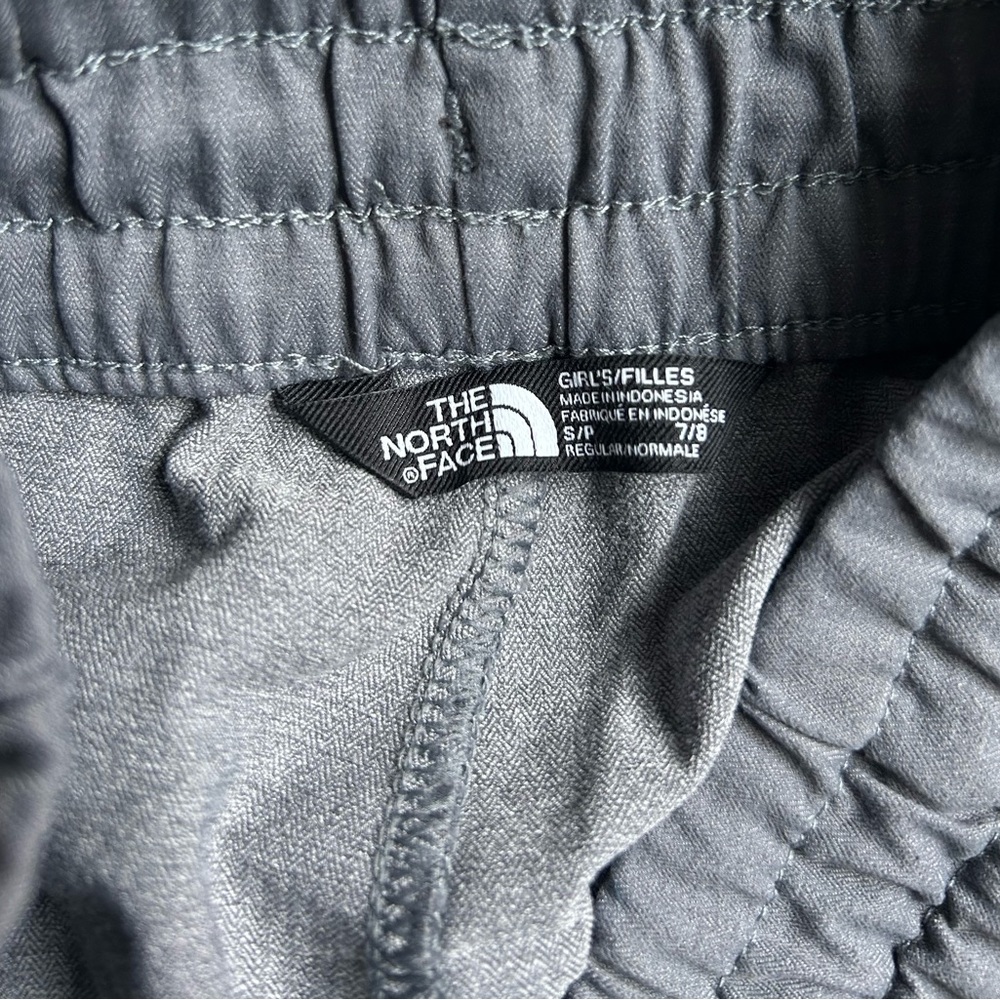 The North Face girls shorts. - Picture 4 of 4